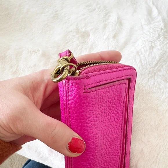 Fossil Vibrant Pink Leather Wristlet wallet handbag - Picture 4 of 6